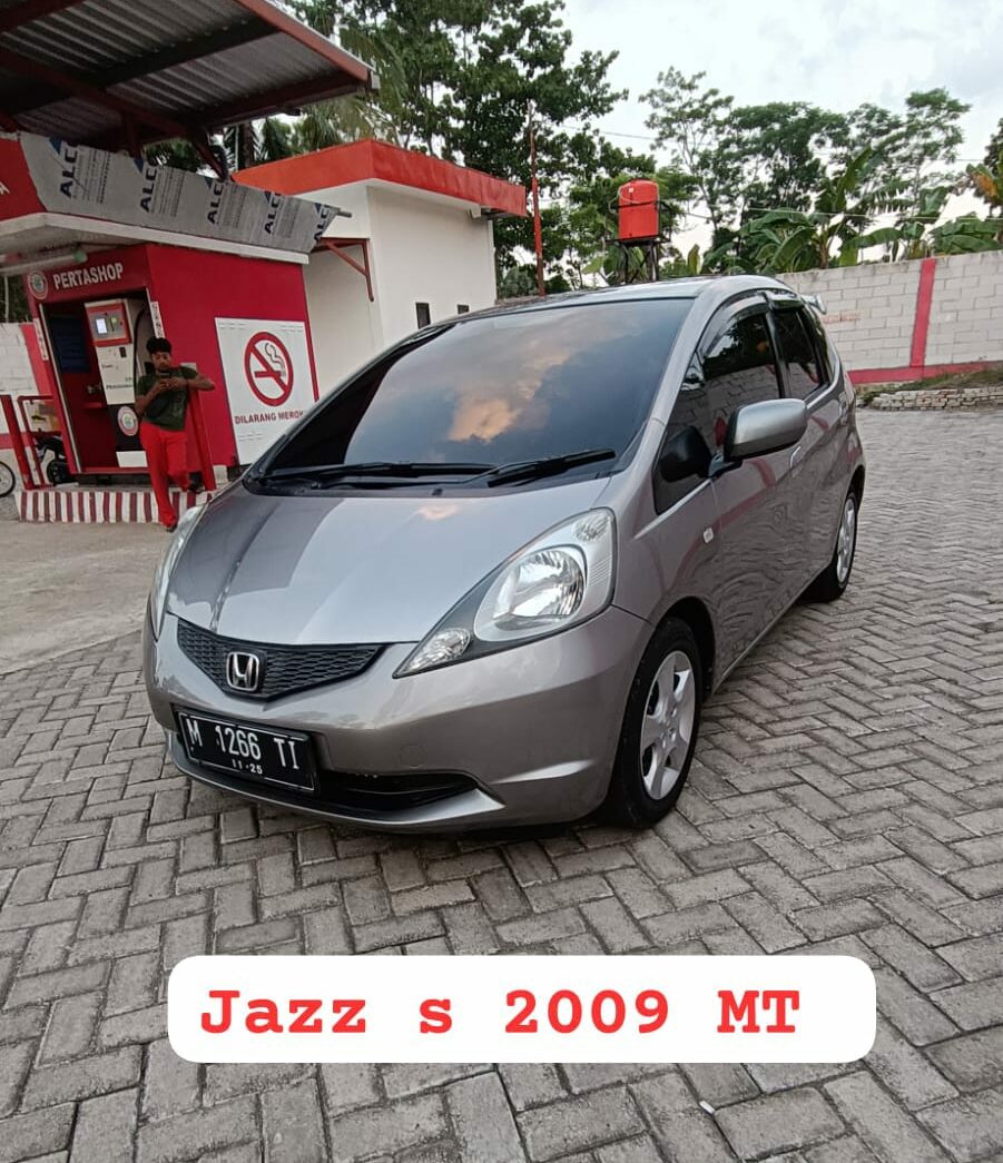 Honda Jazz S 1.5 MT 2009 - Depan